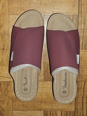 SHEIN Burgundy Slip-On Wedge Slides
